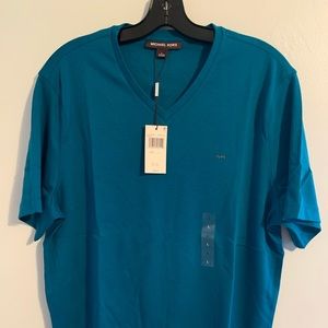 NWT Michael Kors! Vneck Ts-shirt!